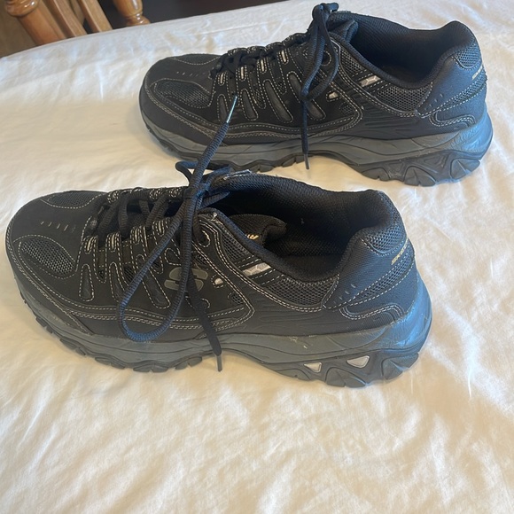 Men’s Skechers Athletics. Like new only worn once indoors! Black. Size 11.5 (US) - Picture 6 of 11